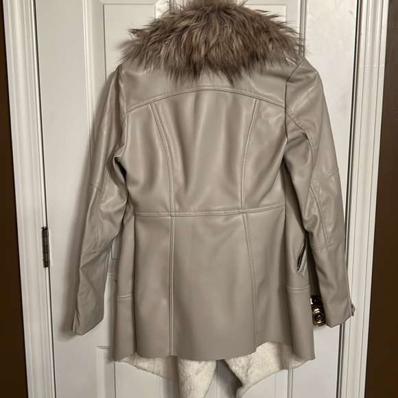 Akira red label jacket with fur trim sz small - Picture 4 of 4